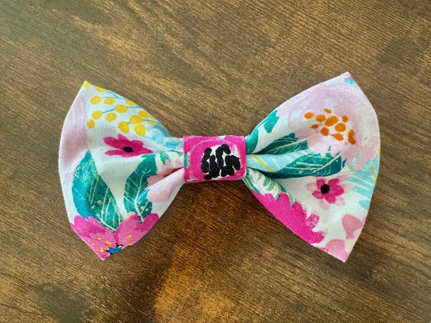 Large Bow Tie