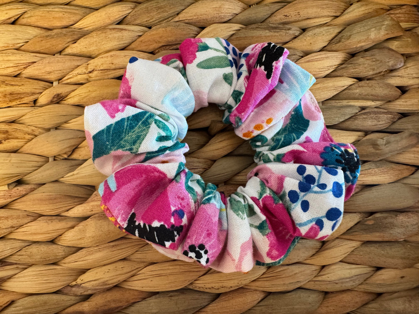 Medium Scrunchie