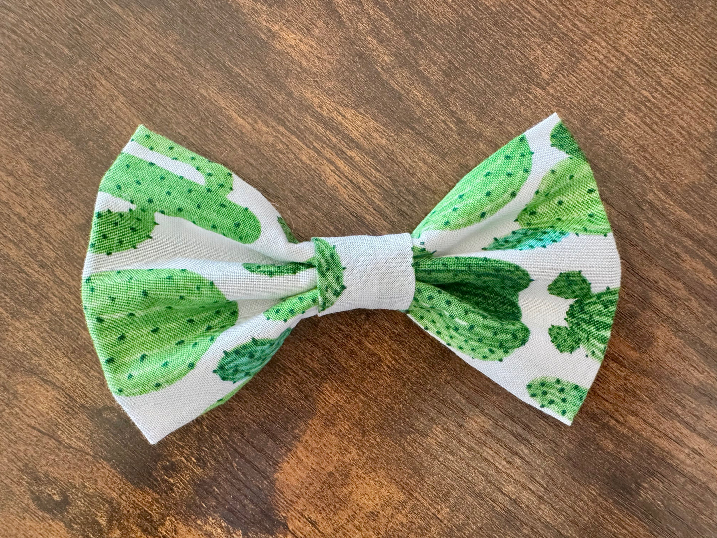 Large Bow Tie